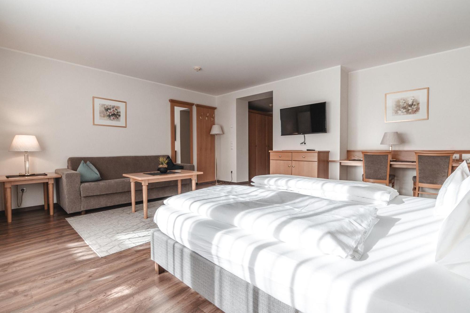 Hotel Reischach Brunico Eksteriør bilde