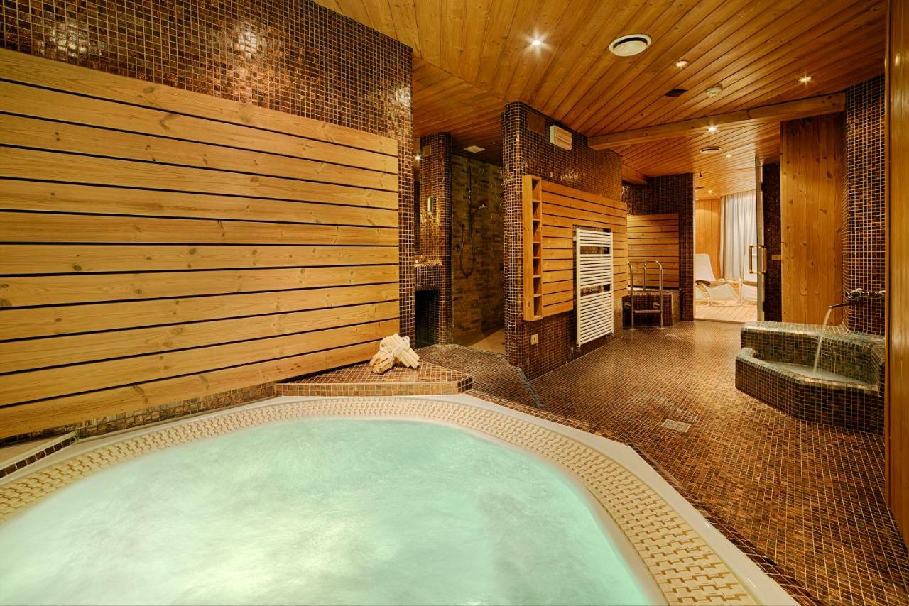 Hotel Reischach Brunico Eksteriør bilde